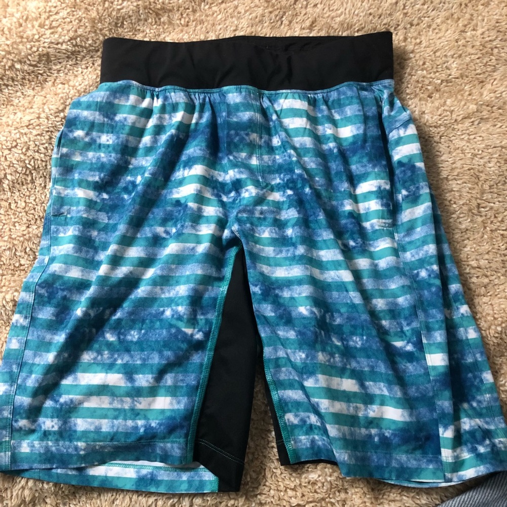 Lululemon Men’s shorts with liner.